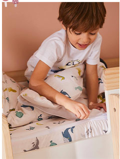 Ready-for-bed ‘Easy to Tuck In’, Without Duvet, MARINE ALPHABET - white