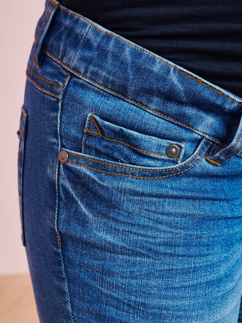 7/8 Maternity Slim Fit Jeans with Tears light denim blue, Maternity