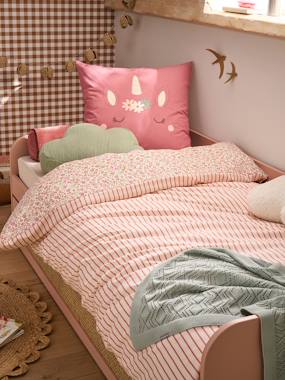 -Duvet cover and pillowcase bedding set