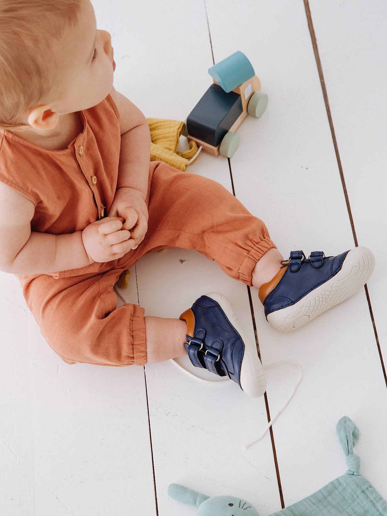 Chaussons 4 Pattes Bebe Garcon En Cuir Bleu Marine Chaussures