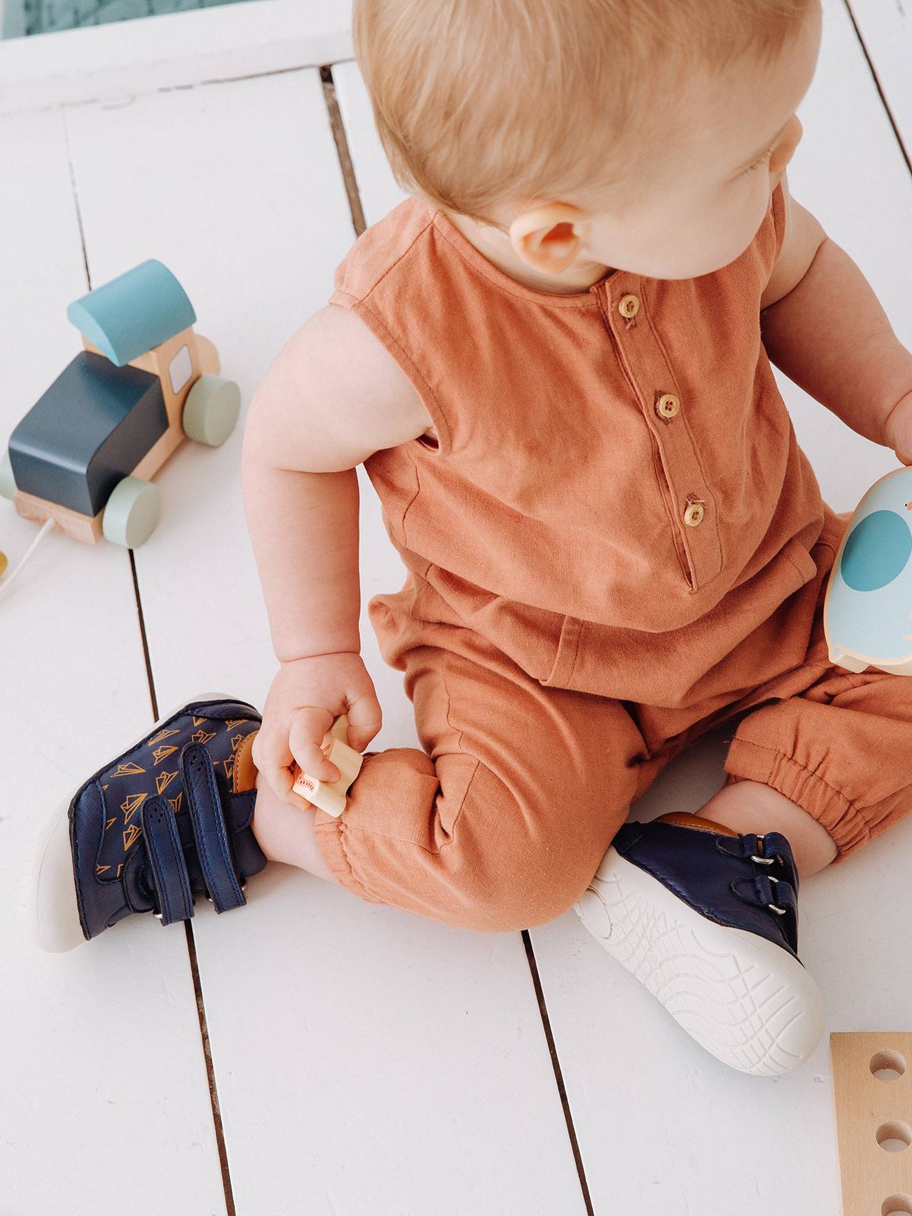 Chaussons 4 Pattes Bebe Garcon En Cuir Bleu Marine Chaussures