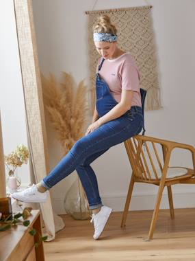 preparing the arrival of baby way mother-to-be-Maternity Dungarees in Stretch Denim