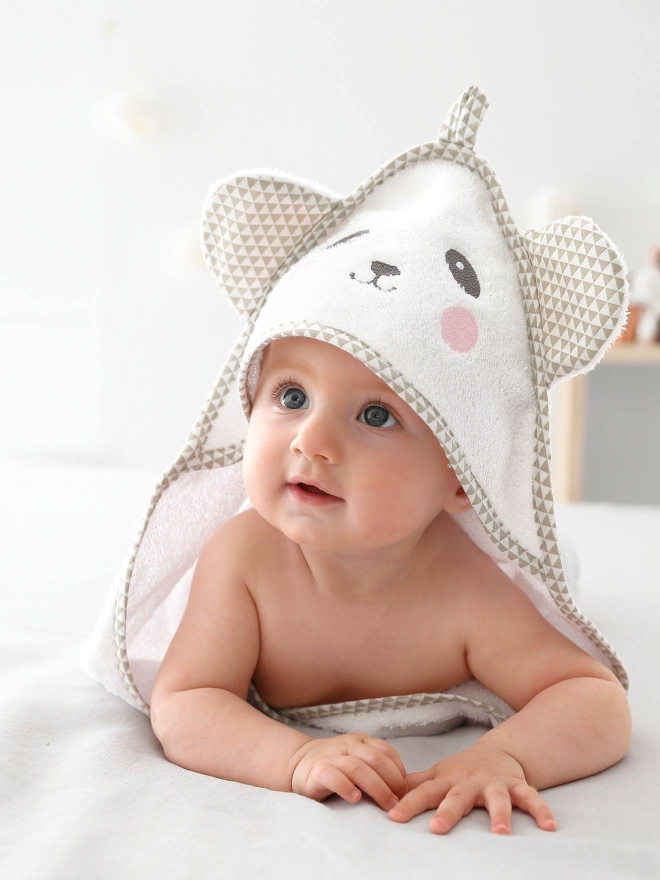 Cape de bain bébé à capuche brodée animaux - blanc, Linge de lit & Déco