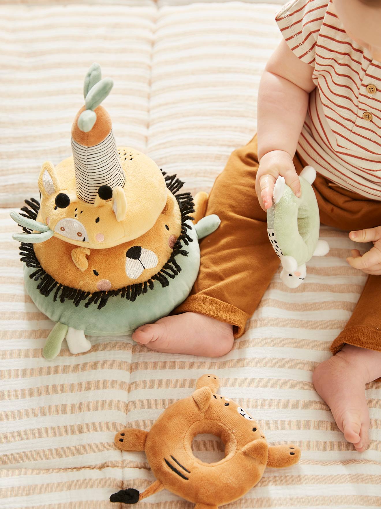 Barkbox Cinnamon Roll Toy edu.svet.gob.gt