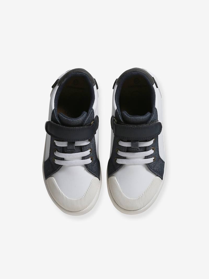Shoe Designs That Eliminate Tangled Laces For Autonomy photo