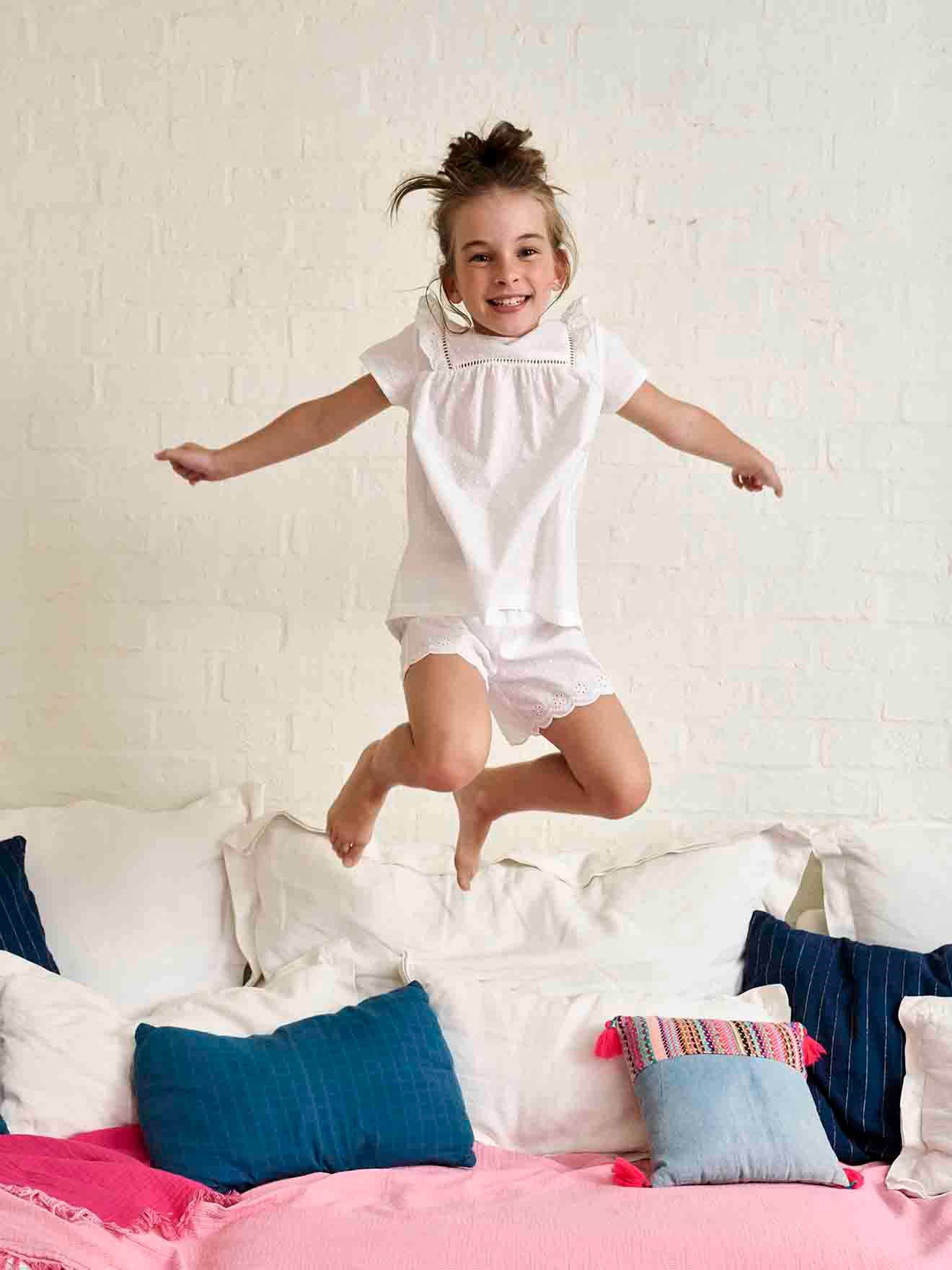 Short Pyjamas in Cotton Voile with Plumetis Broderie Anglaise for Girls ecru Girls