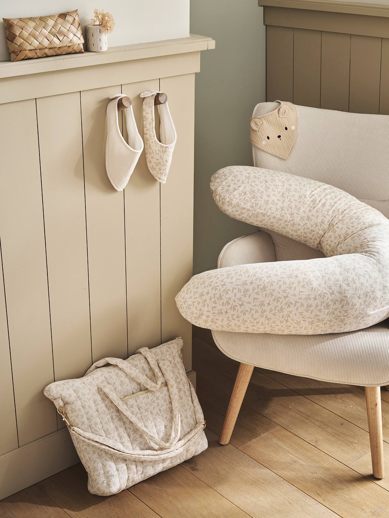 Housse de coussin d'allaitement à motif floral pour bébé garçon et fille, housse de coussin d'allaitement pour nouveau-né, tissu doux, s'adapte parfaitement aux nourrissons, lavable et respirant