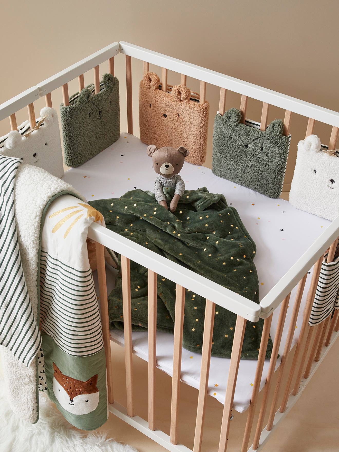 Green cot bumper sale