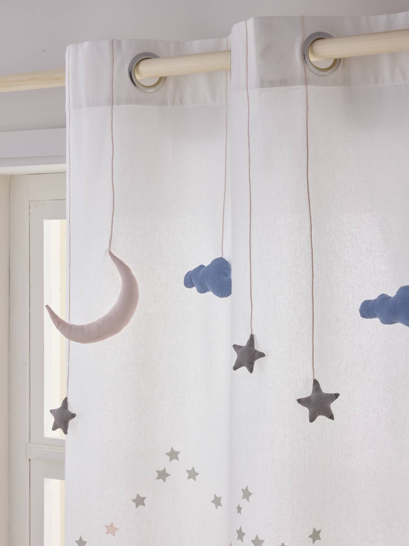 Semi-Sheer Curtain with Eyelets \u0026 Clouds \u0026 Stars Garland - white, Bedding \u0026  Decor, image size:1320x1760