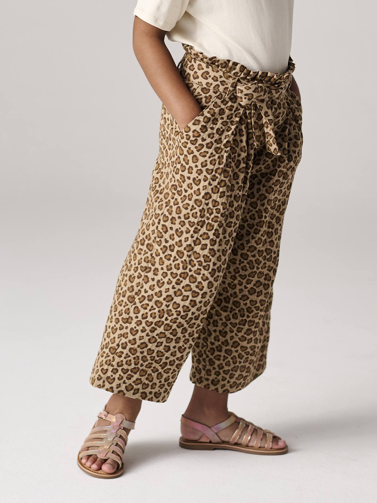 Cropped, Wide Leg Paperbag Trousers in Cotton Gauze for Girls - sage green,  Girls