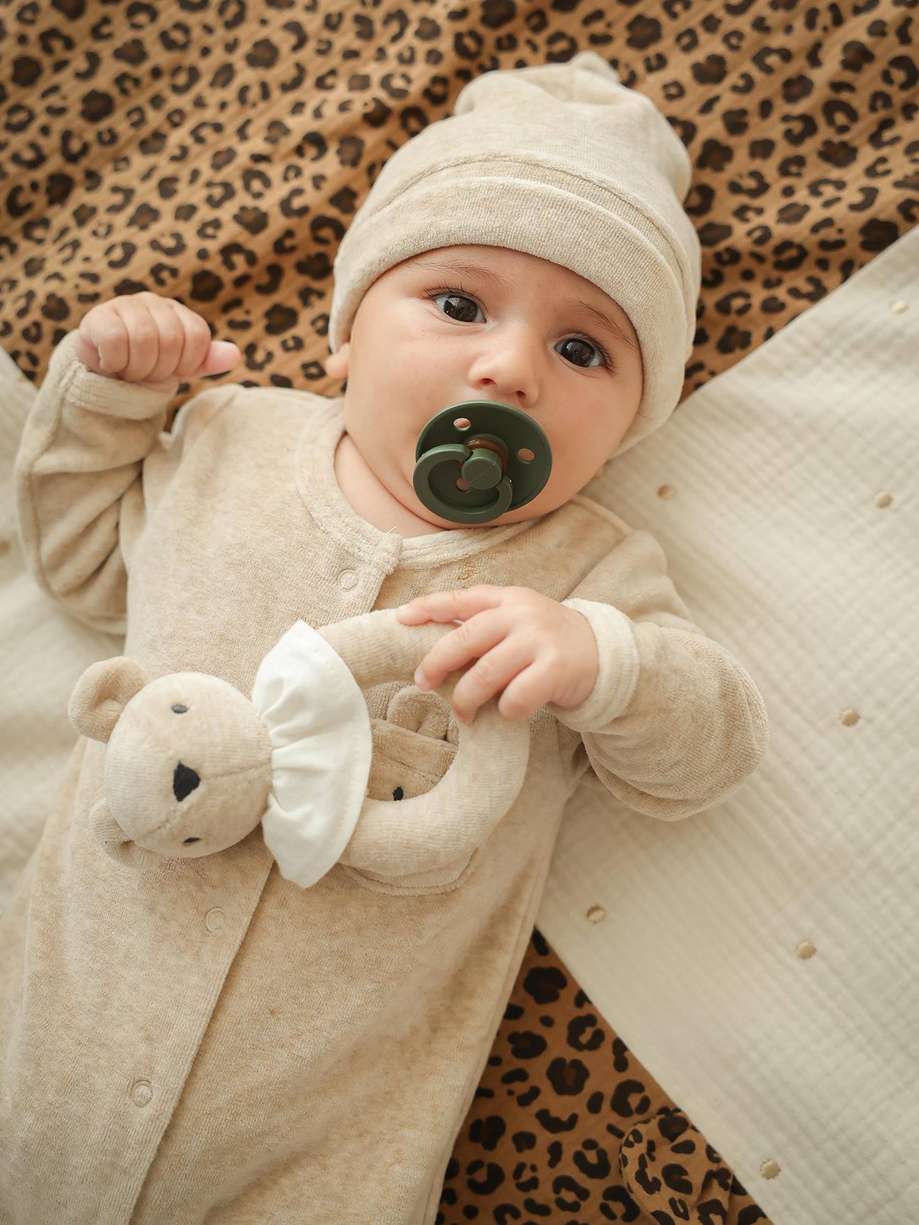 Lot Bébé 13 Pièces – Taille Nouveau-né – Parfait Pour Premiers Vêtements – Occasion Très Bon état