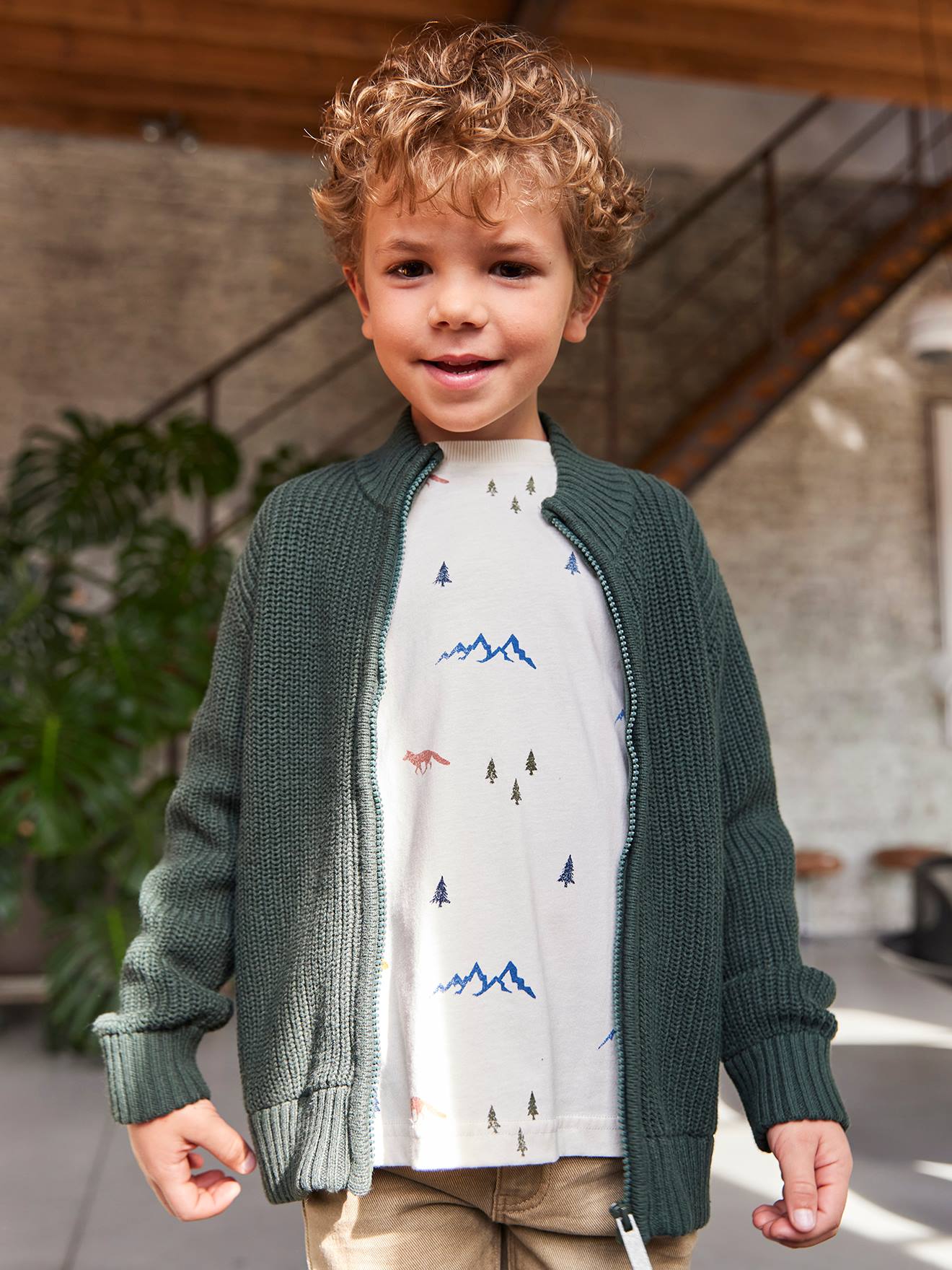 high-neck-long-sleeved-