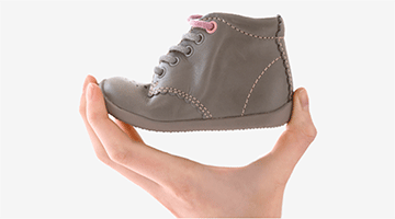 Flexible slip-resistant sole.